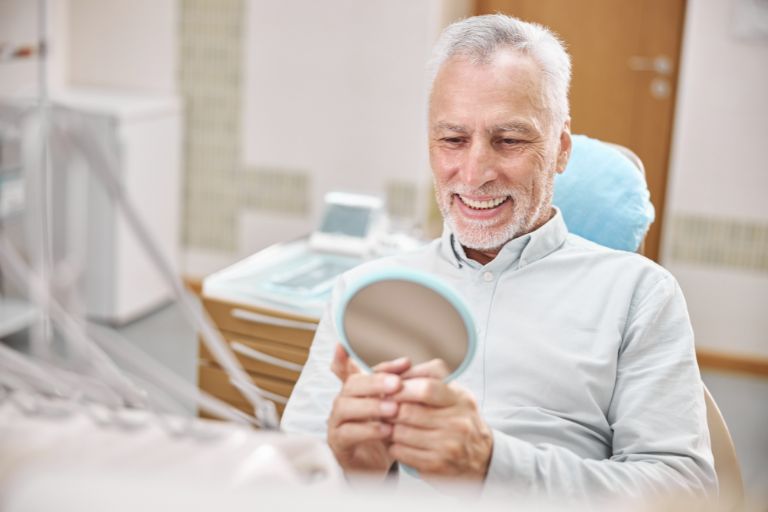 duelen los implantes dentales